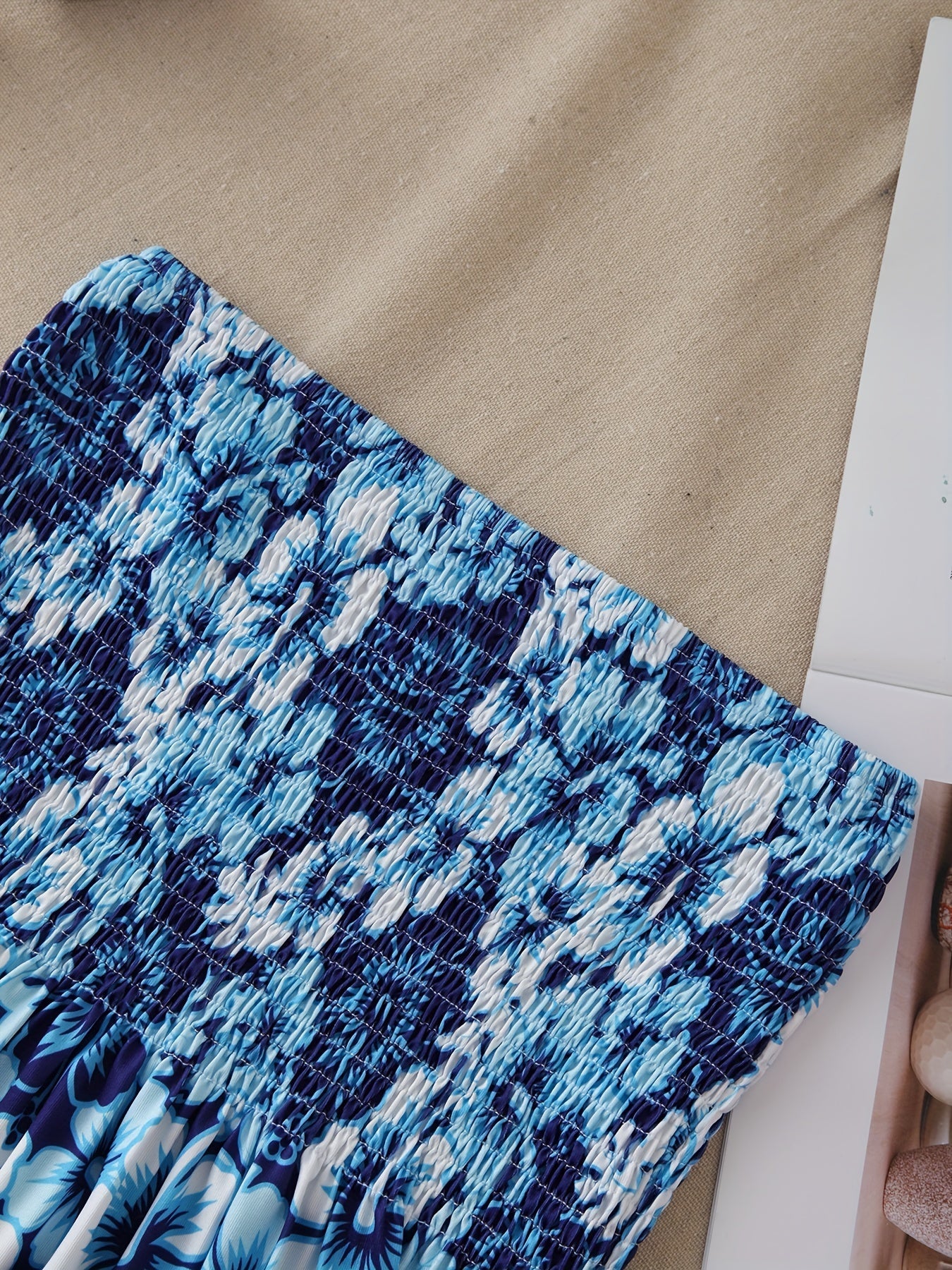 Abito Tubino Bohemien a Fiori – Allegro e Confortevole per le Gite Estive