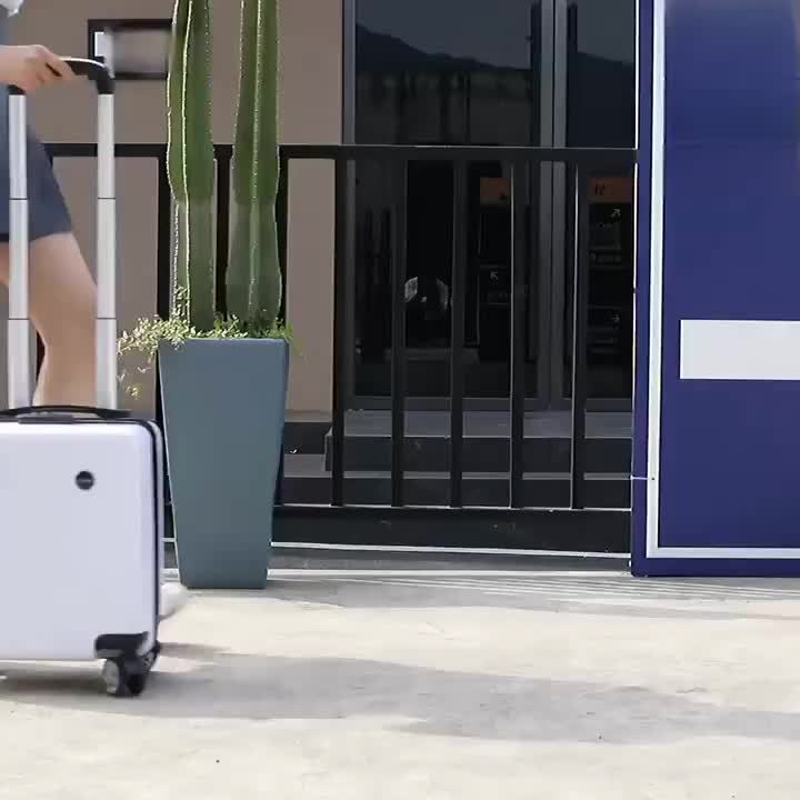 Valigia alla Moda con 4 Ruote – Leggera e Durevole per le Tue Avventure