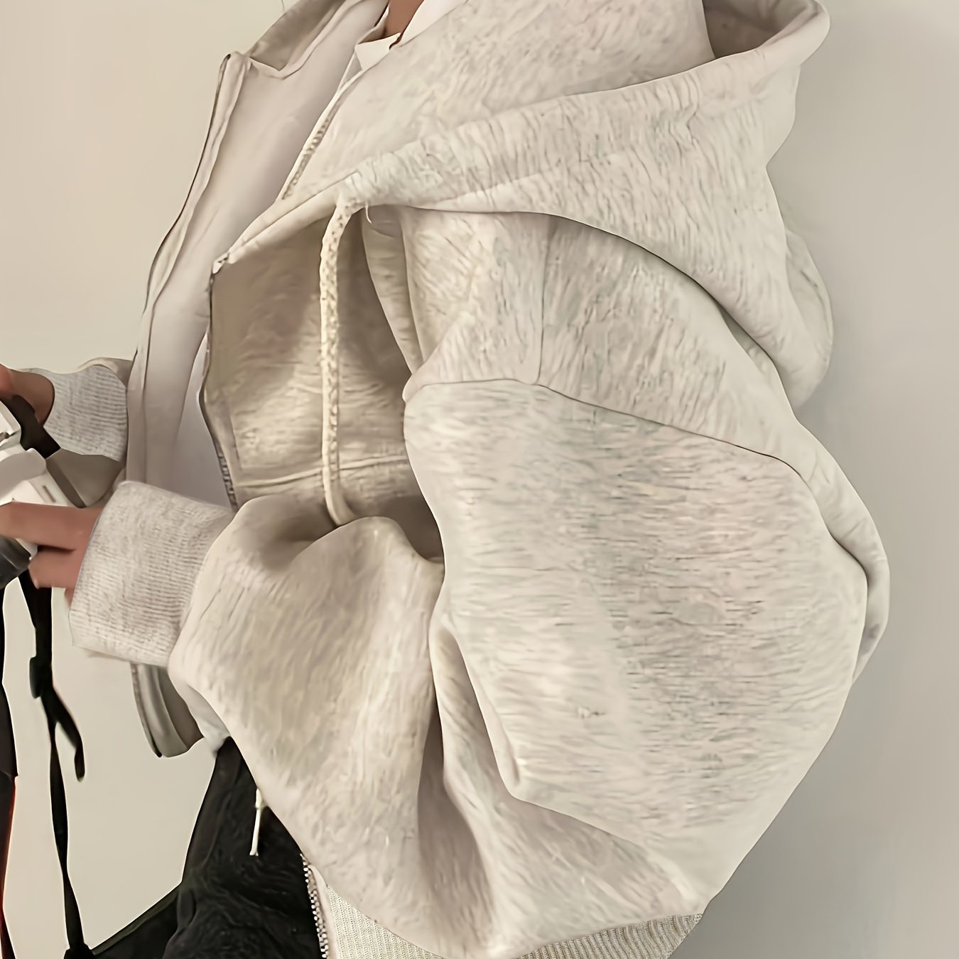 CozyVibe Zip-Up Hoodie – Comfort e Casual Chic