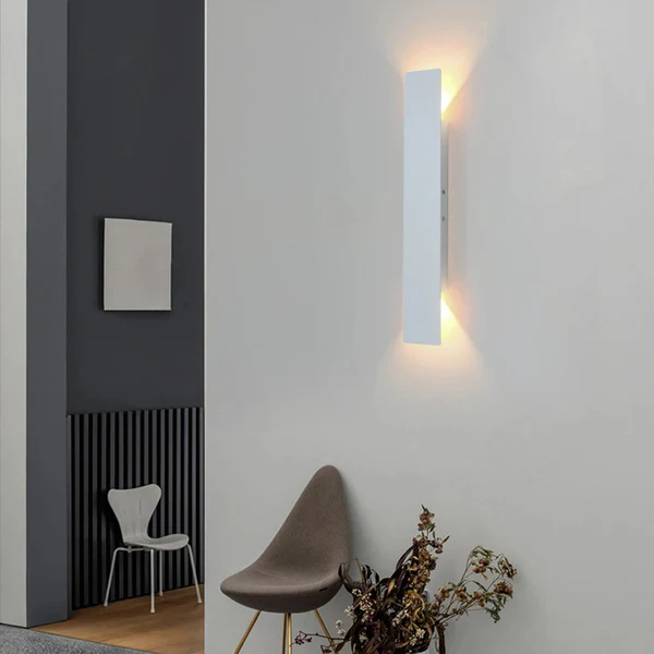 AquaLine LED Lampada da Parete Esterno – Design Elegante con Involucro Resistente alle Intemperie