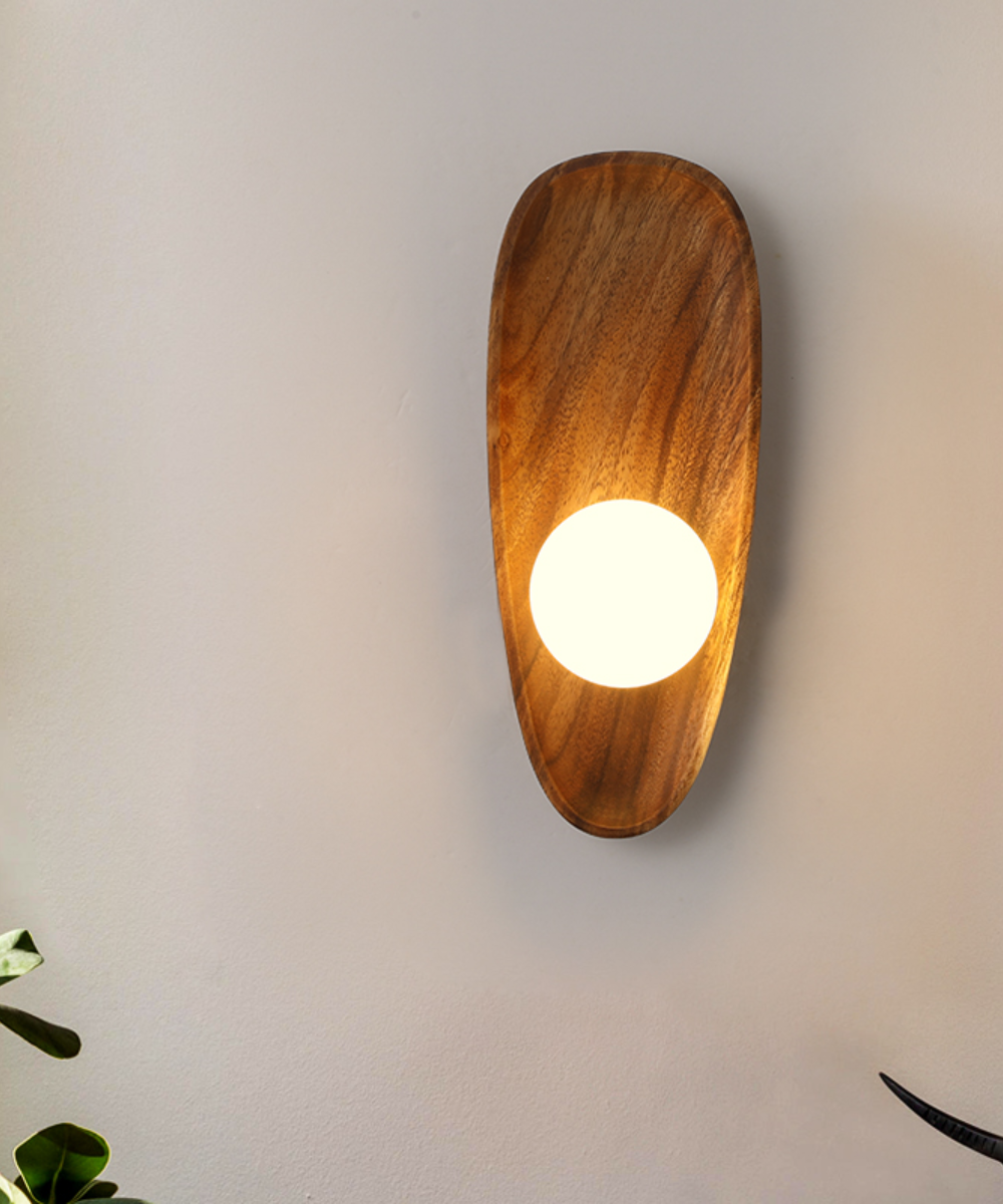 Lampada da parete minimalista - Legno e illuminazione d'atmosfera