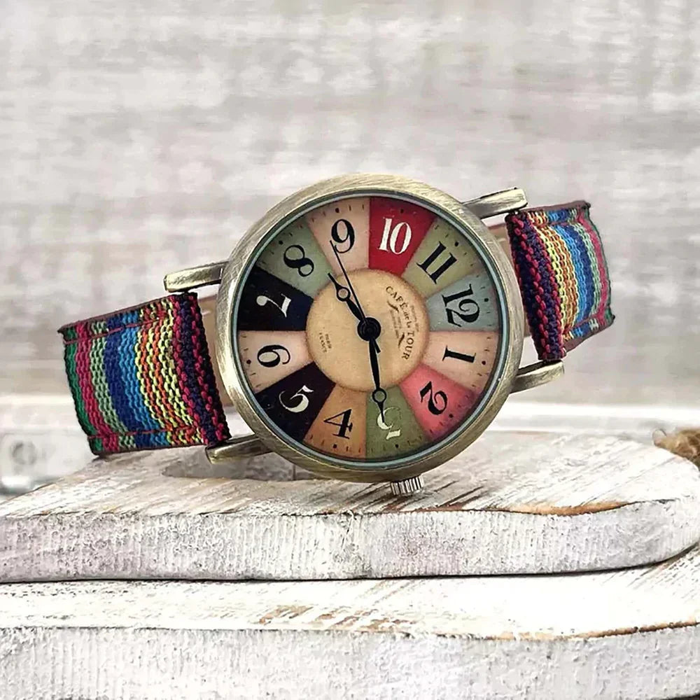 Orologio Retro Luna - Per uno Stile Colorato e Giocoso
