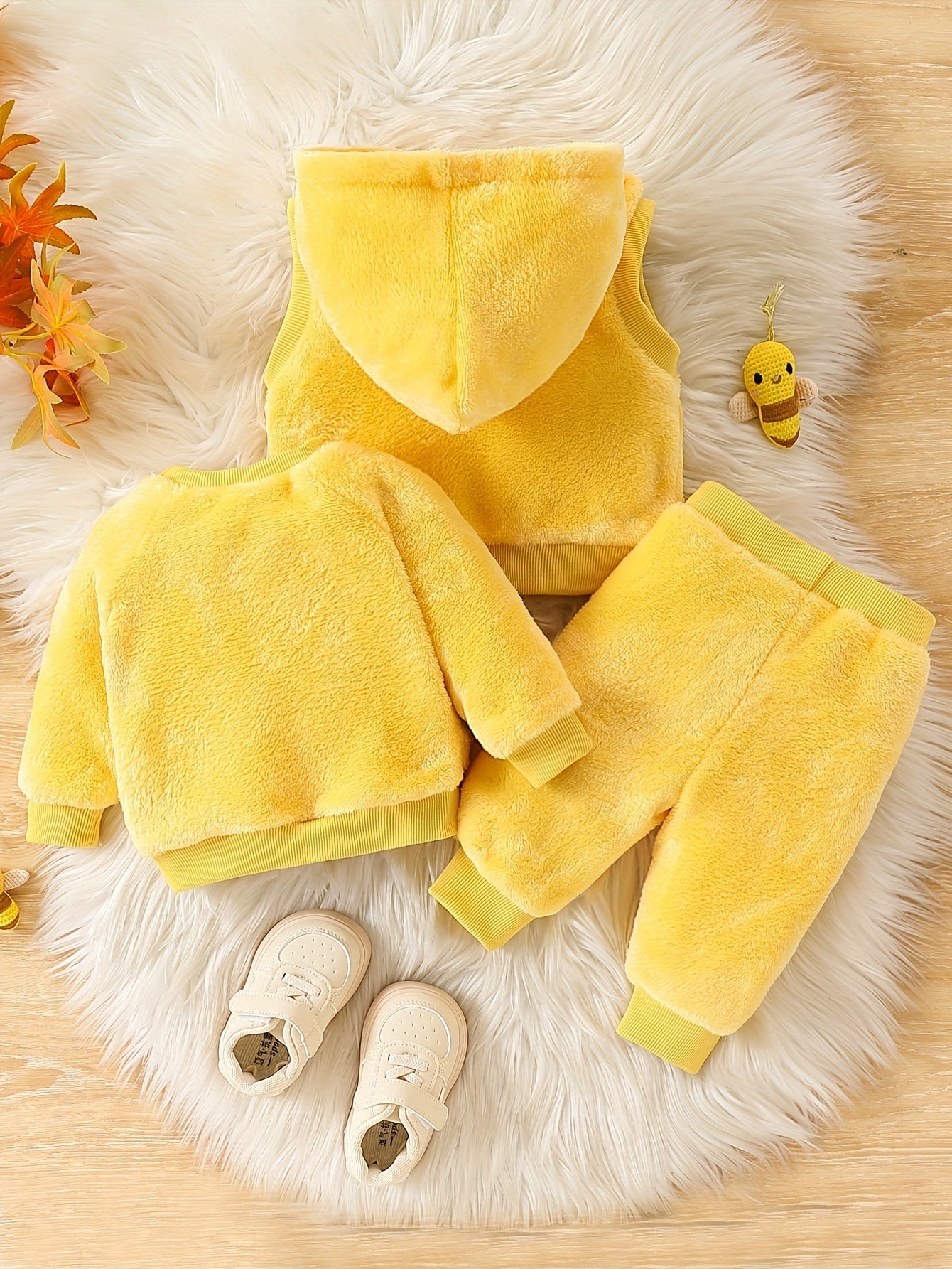 Set Flanella per Bambine 3 Pezzi – Ideale per le Giornate Fredde d'Autunno e Inverno