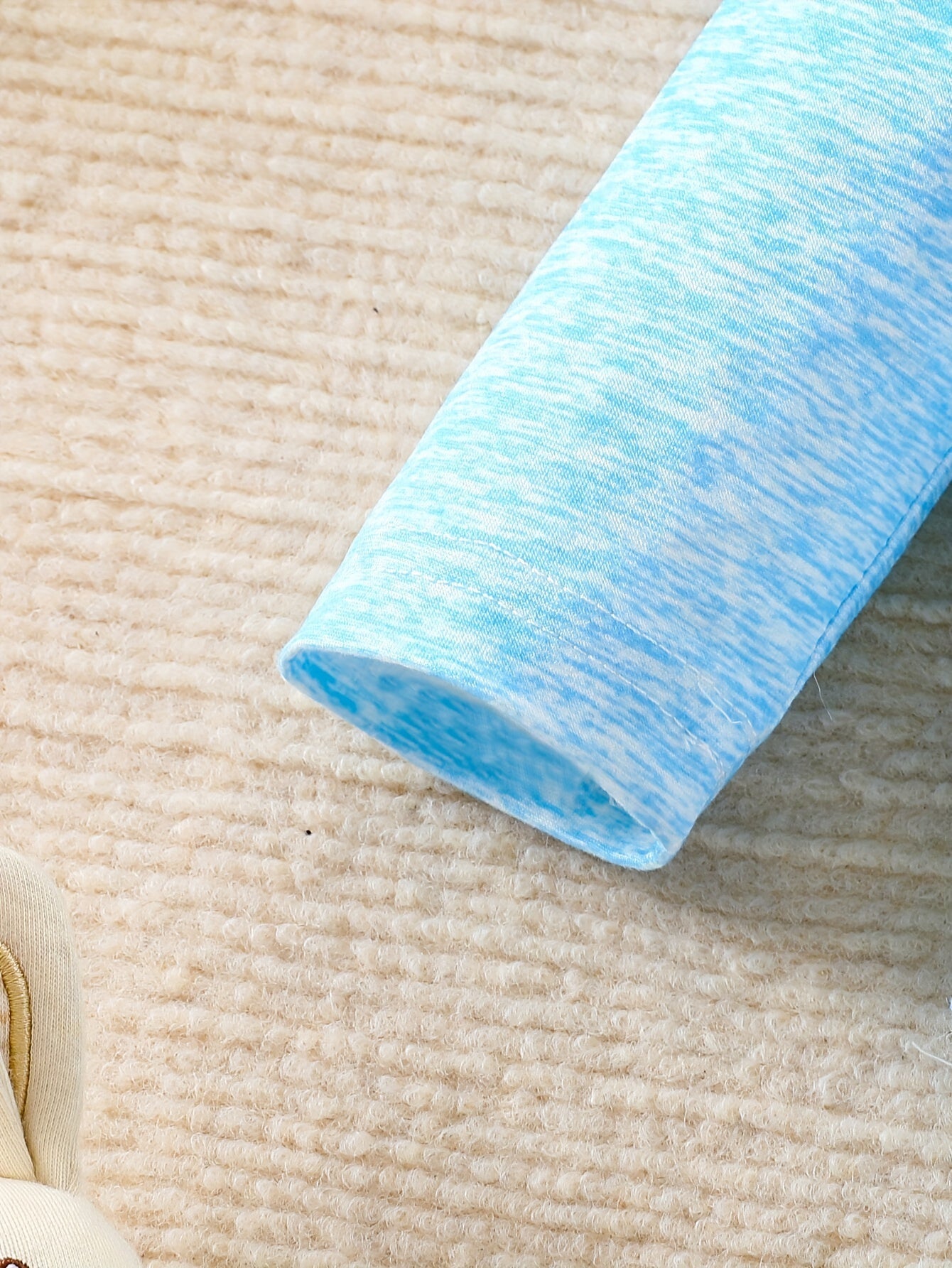 Set Outfit Baby Elefante – Tutina, Pantaloni e Cappello per una Felice Avventura