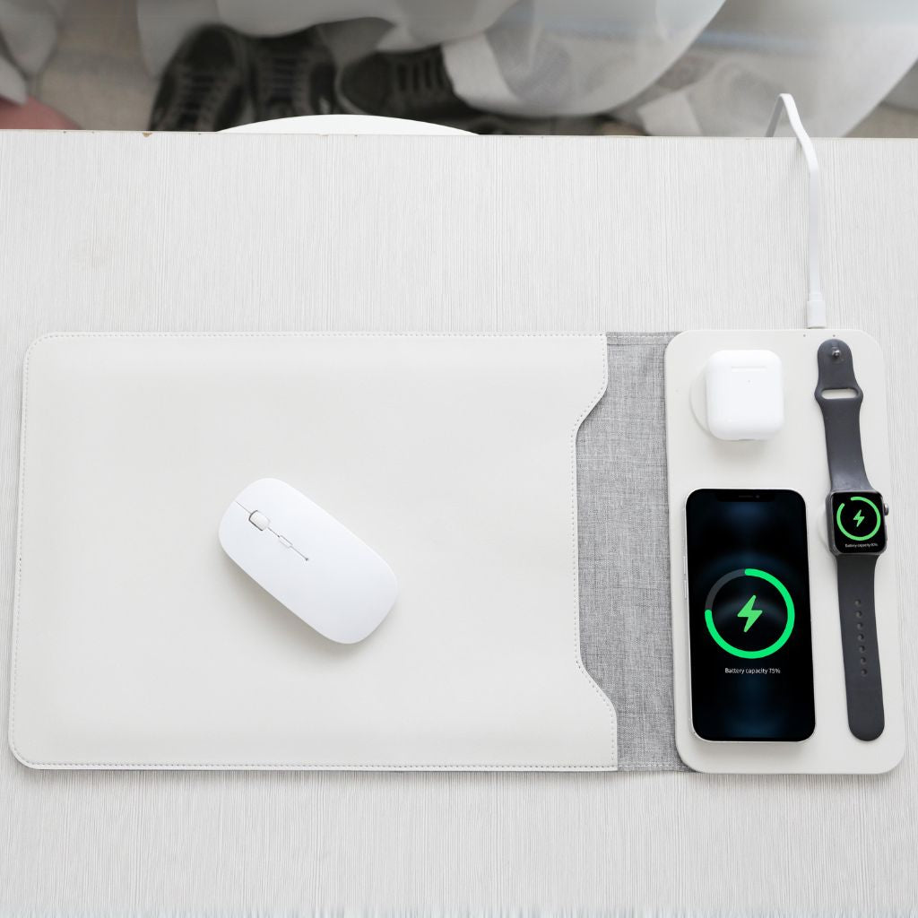 PowerDesk Sleeve – Custodia per Laptop Smart con Funzione di Ricarica Wireless