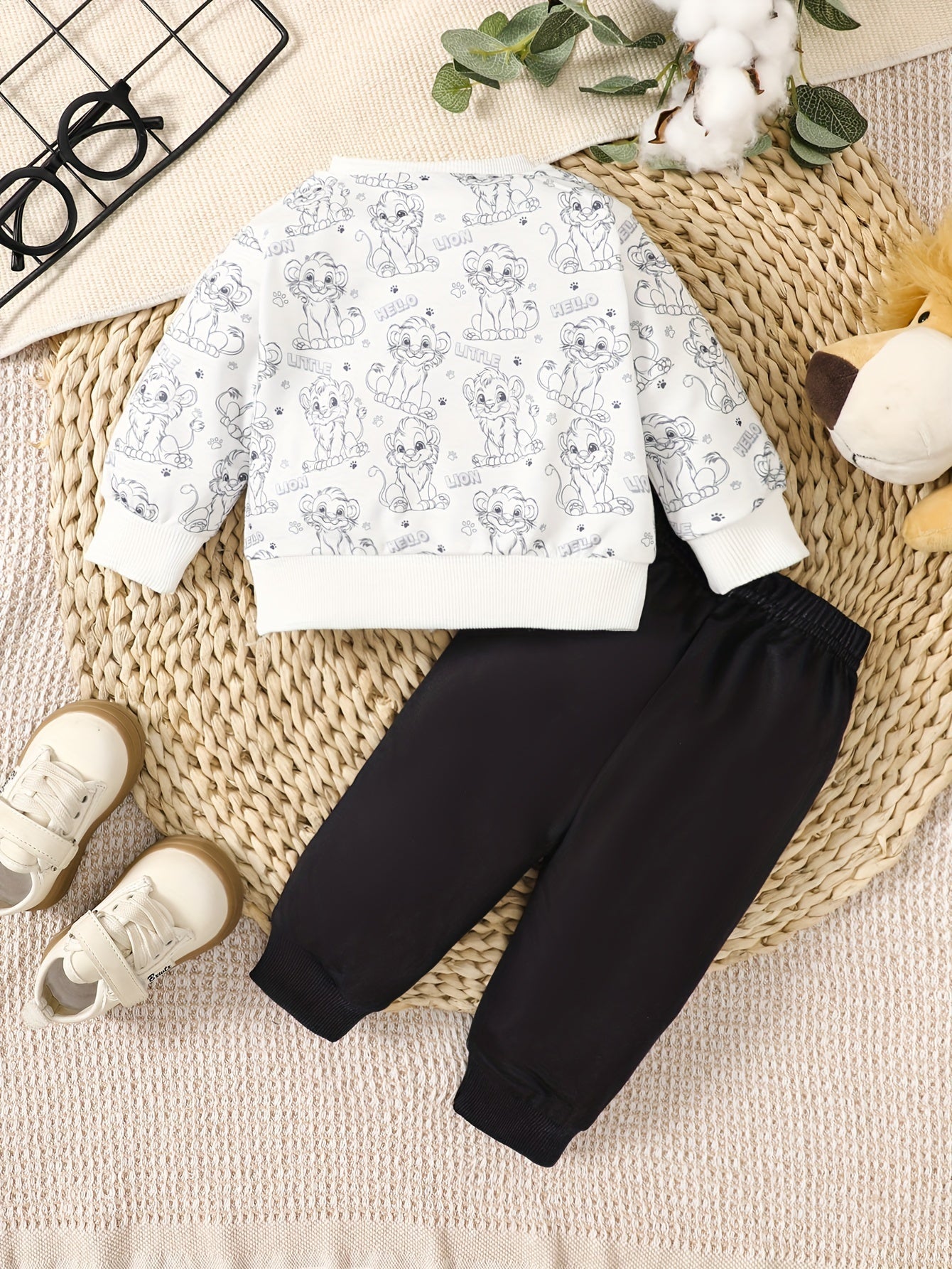 Set Jumpsuit Leone carino – Perfetto per Avventure in Autunno e Inverno