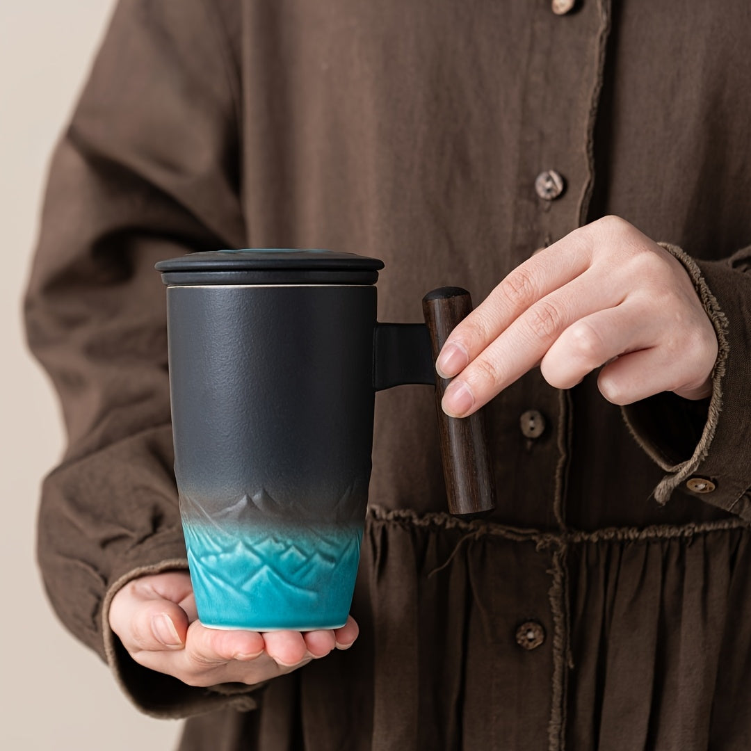 Tazza da Tè in Ceramica Fatta a Mano con Filtro – Design Autentico e Uso Pratico