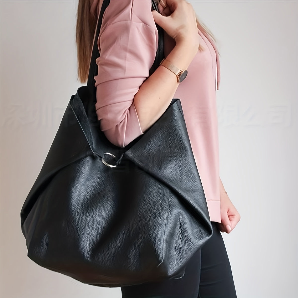Elegance Soft Tote – Pratico e alla Moda