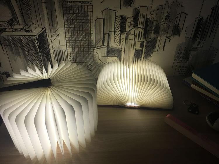 Lampada LED BookGlow - Illuminazione che Dà Forma