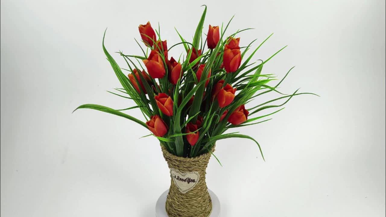 Set di 6 Mazzi di Tulipani Artificiali – Resistenti ai raggi UV e Realistici per Decorazioni da Giardino e Interni