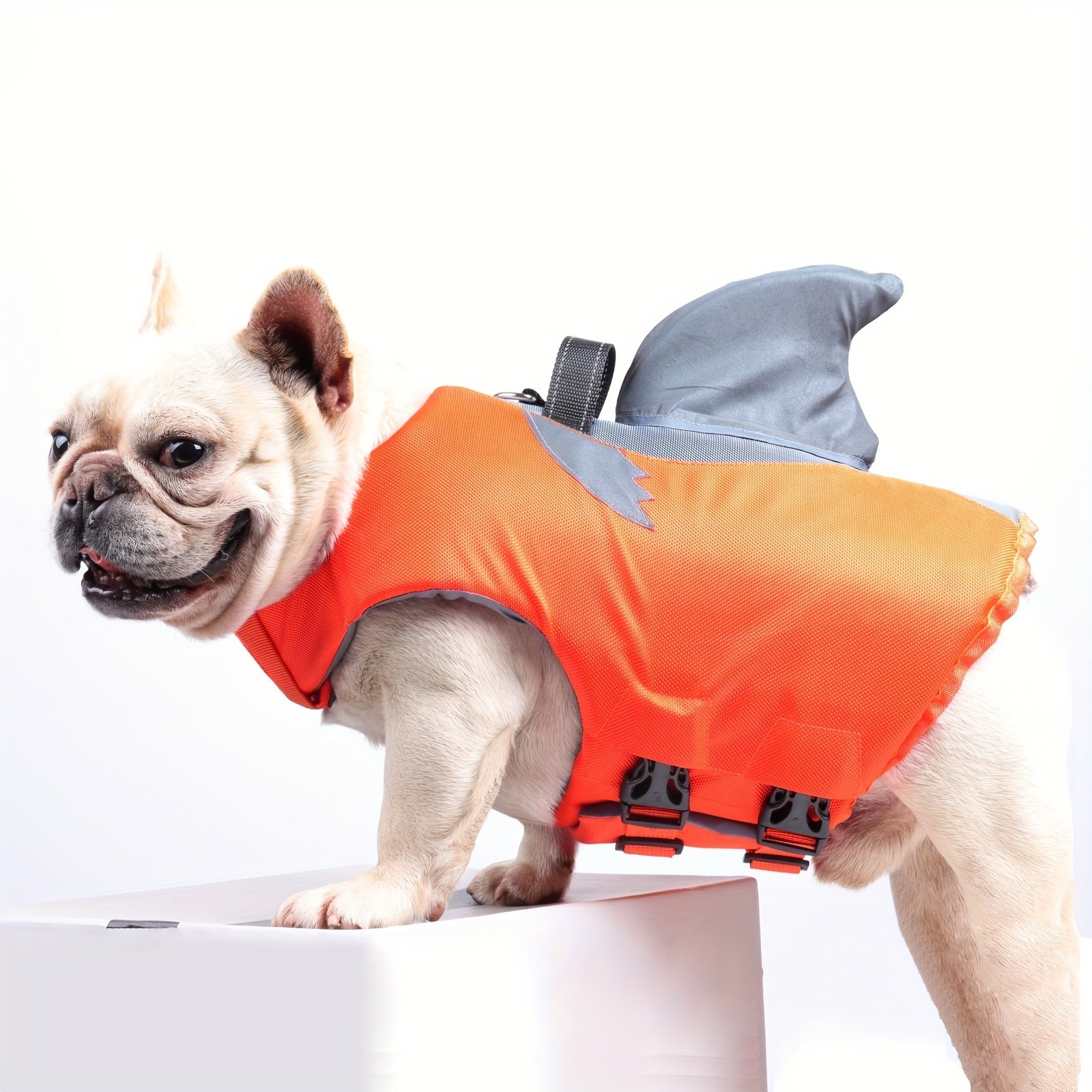 Costume da Nuoto Riflettente per Cani a Forma di Squalo – Giubbotto di Sicurezza per Animali Domestici con Maniglia e Cinghie Regolabili