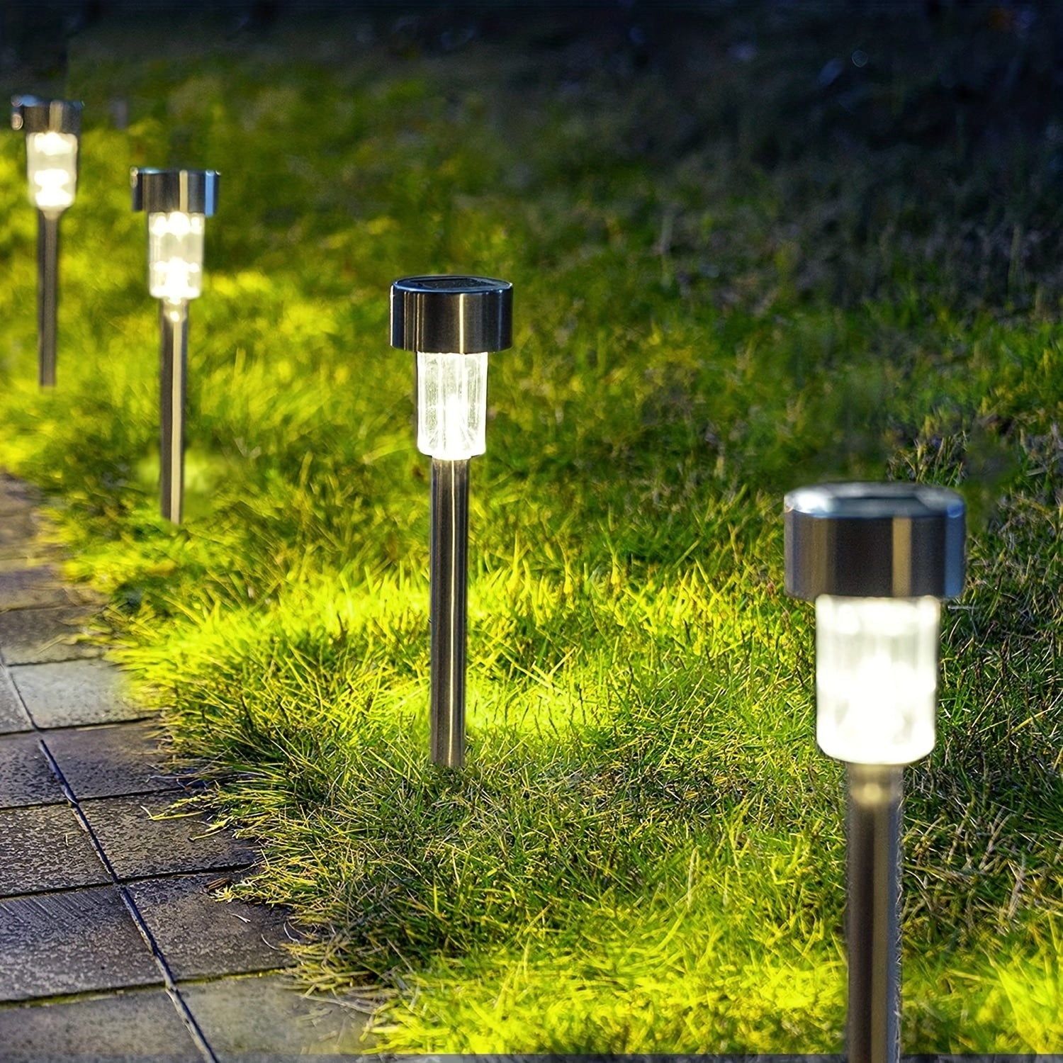 Set di Lampade da Giardino SolarBeam con Sensore – Per un'illuminazione esterna elegante