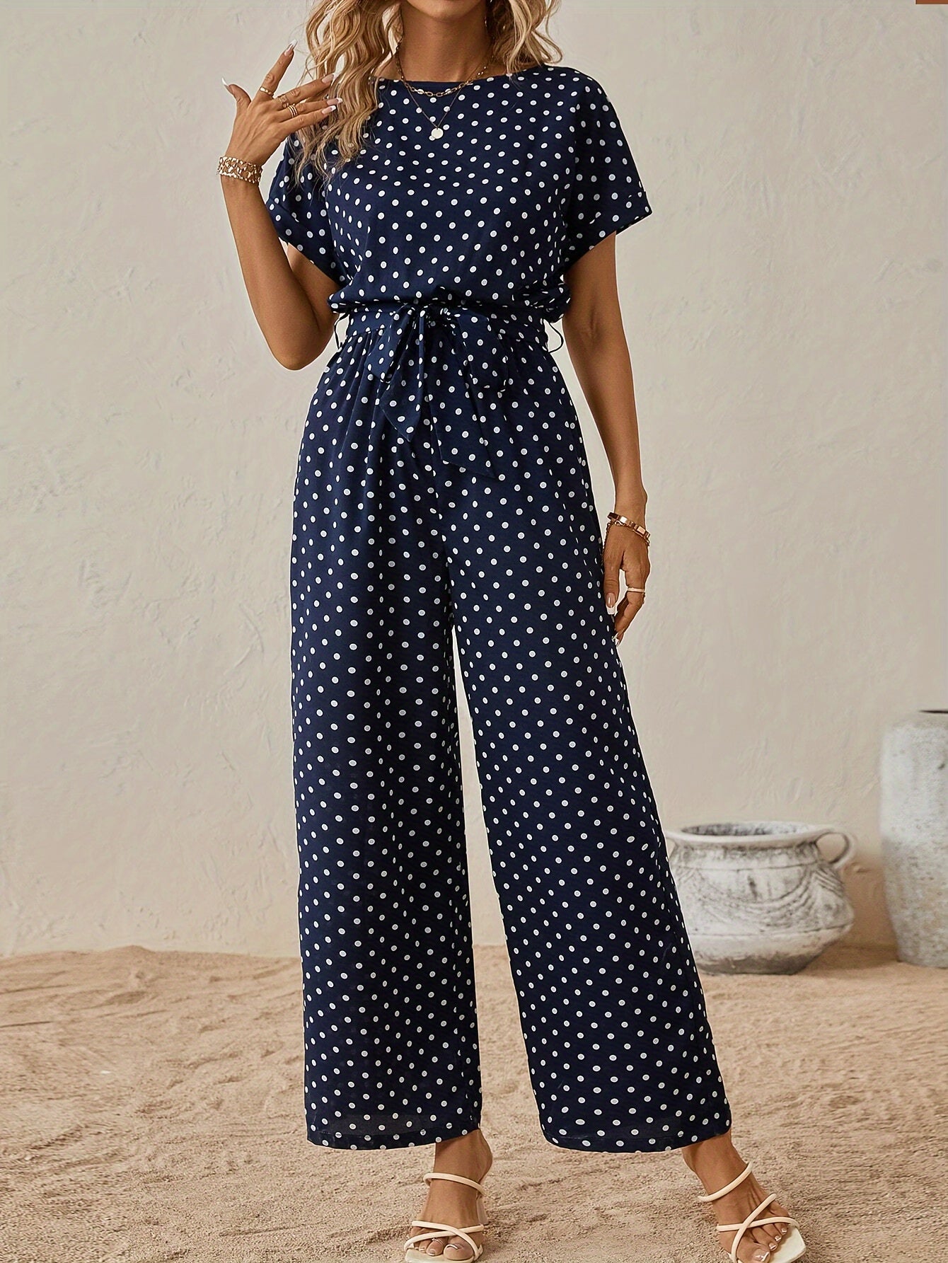 Jumpsuit a Pois con Cintura – Perfetto per Avventure Estive e Gite Informali