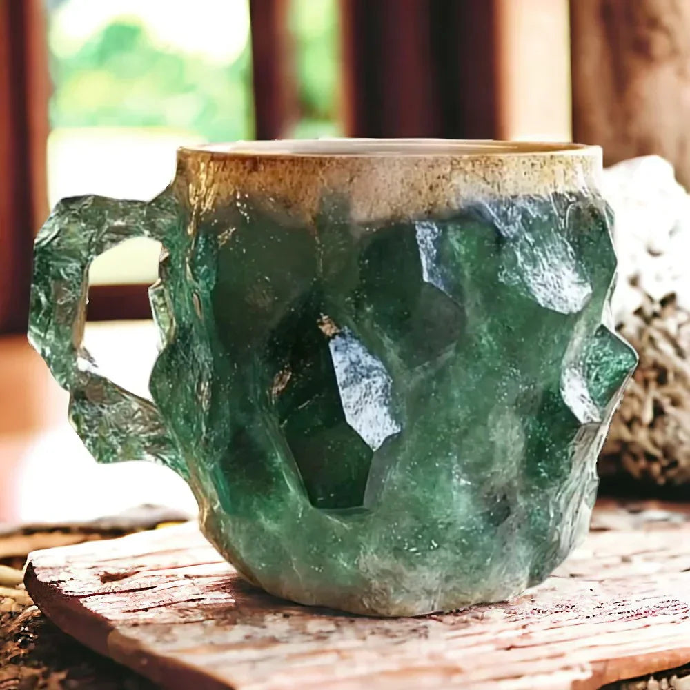 Magnifica Tazza di Pietra Fatta a Mano – Design Unico in Cristallo per un'Esperienza di Bevuta Incantevole