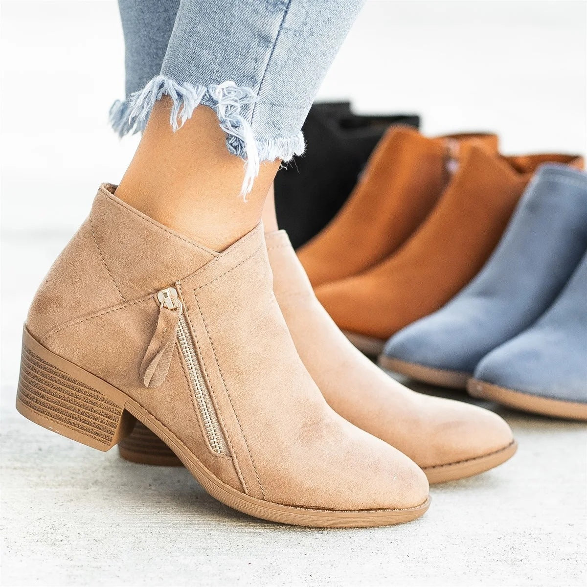 Stivaletti Ortopedici da Donna – Eleganti e Confortevoli per Ogni Giorno