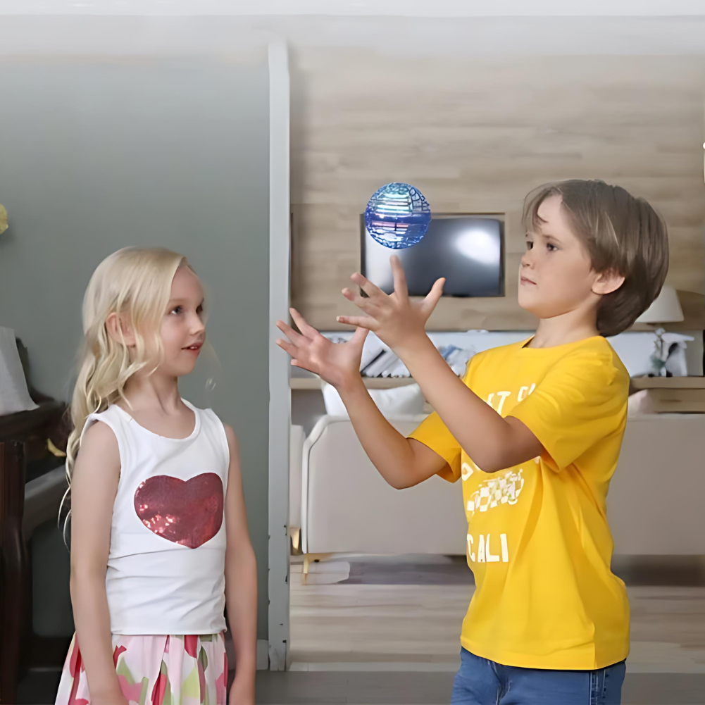 LumiFly - Palla LED Volante con Effetto Boomerang