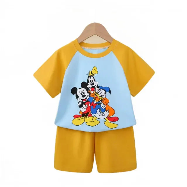 Completo Estivo per Bambini – T-shirt e Pantaloni Corti con Stampa di Topolino