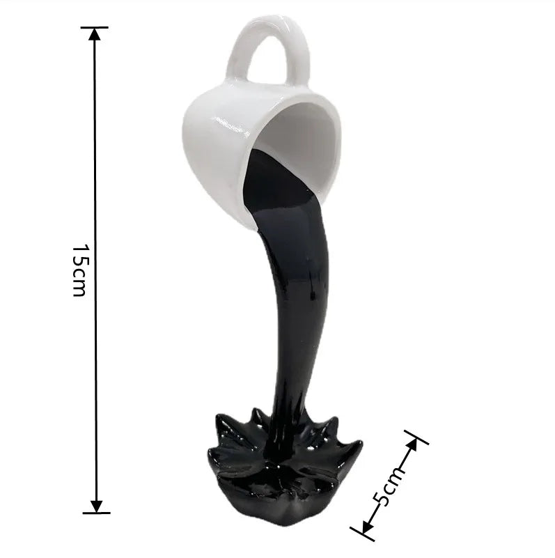 Tazza Creativa Capovolta - Decorazione Giocosa per la Casa