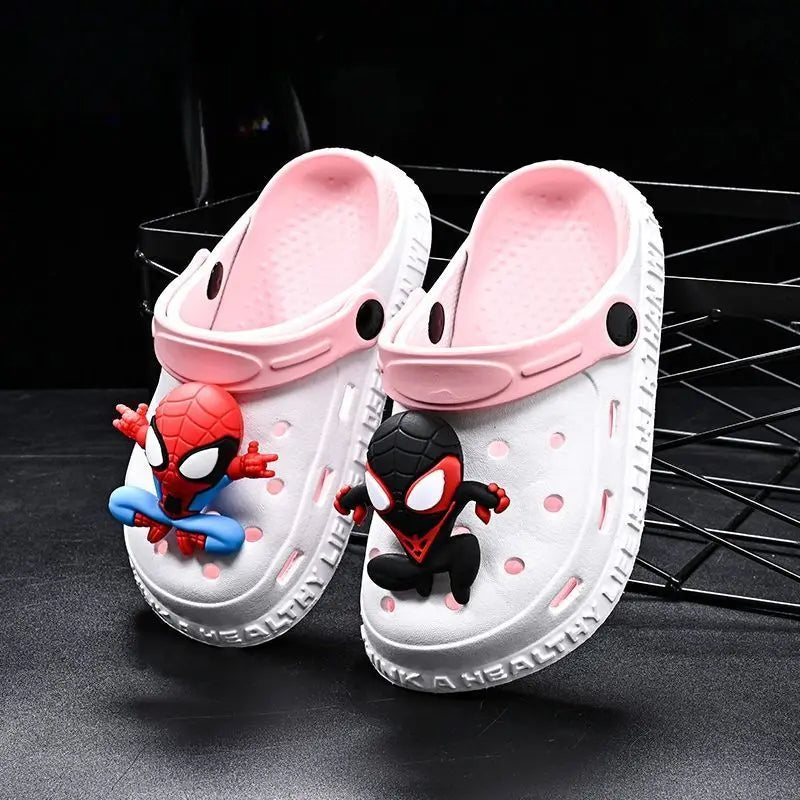Pantofole per Bambini di Spider-Man - Confortevoli e Giocose per il Divertimento Estivo