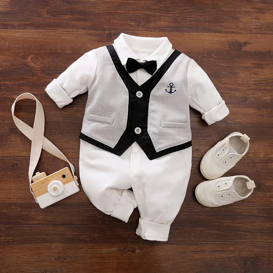 Completo Tuxedo Chic per Bambini - Perfetto per Feste