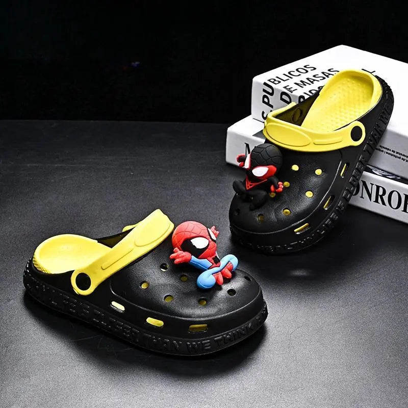 Pantofole per Bambini di Spider-Man - Confortevoli e Giocose per il Divertimento Estivo