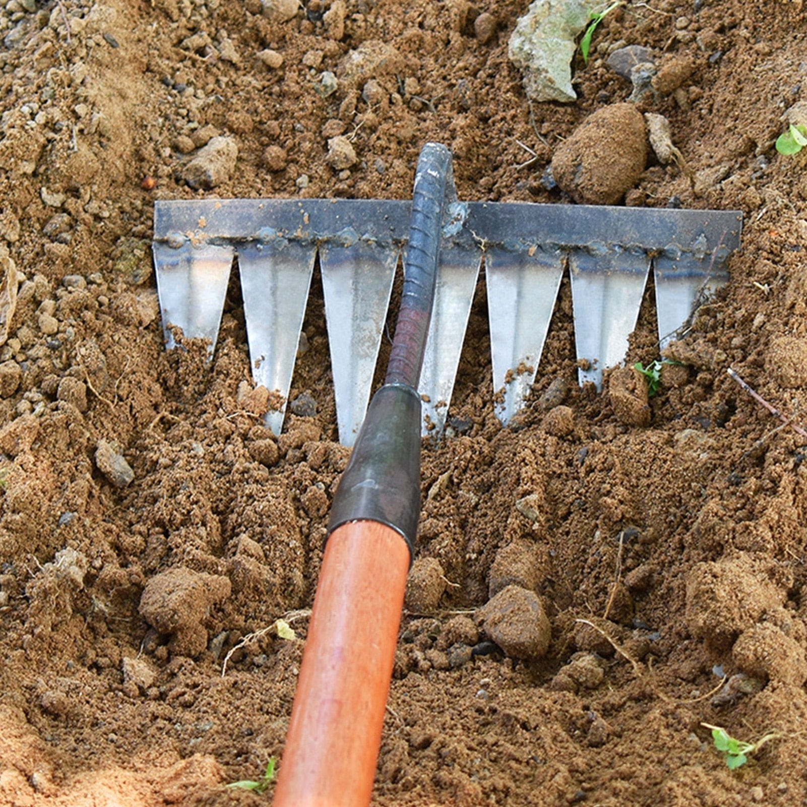 Rastrello Multifunzionale - Rende il giardinaggio semplice