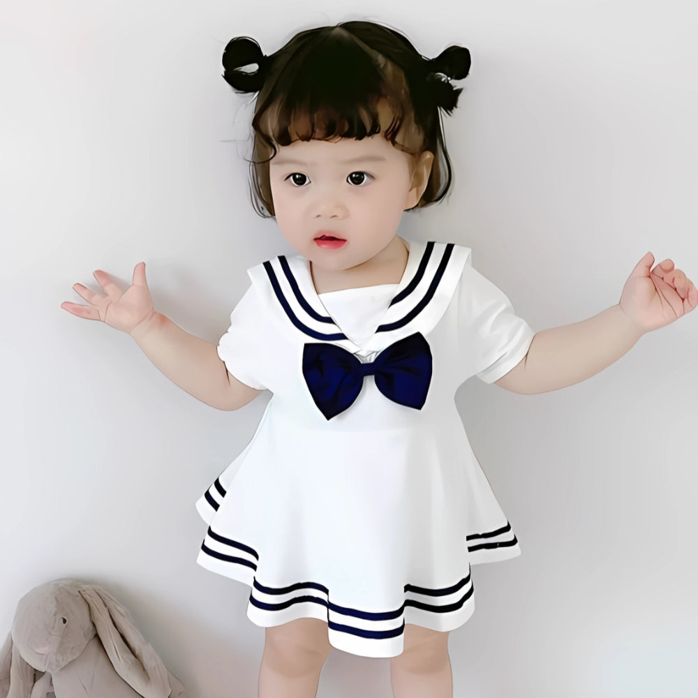 Abito da Bambina Marina con Fiocco – Design Estivo Carino e Confortevole