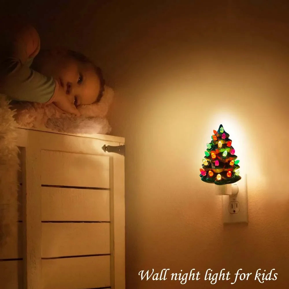 Lampada Notturna in Ceramica a Forma di Albero di Natale - Decorazione Festiva per la Tua Casa