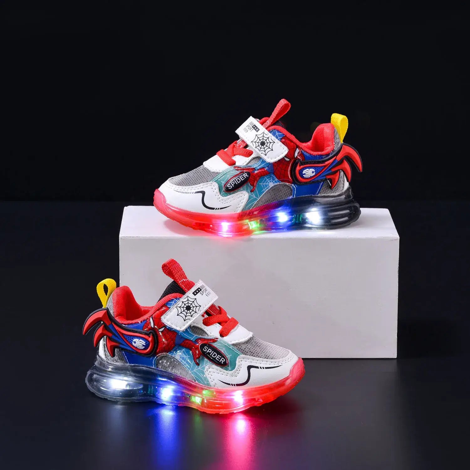 Scarpe per Bambini LED Trendy – Per un Divertimento Energetico