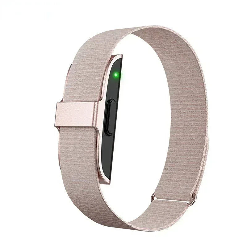ActiveWear Health Tracker Band – Design Intelligente per il Monitoraggio