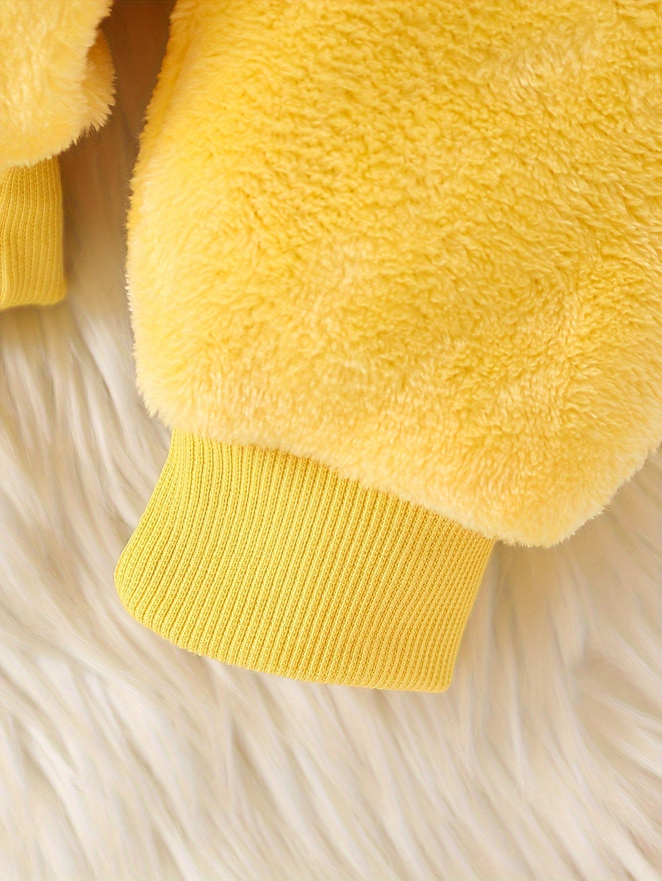 Set Flanella per Bambine 3 Pezzi – Ideale per le Giornate Fredde d'Autunno e Inverno