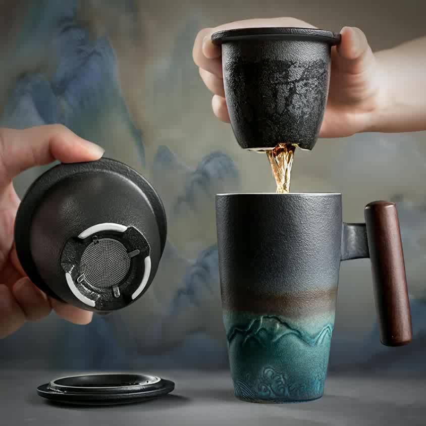 Tazza da Tè in Ceramica Fatta a Mano con Filtro – Design Autentico e Uso Pratico