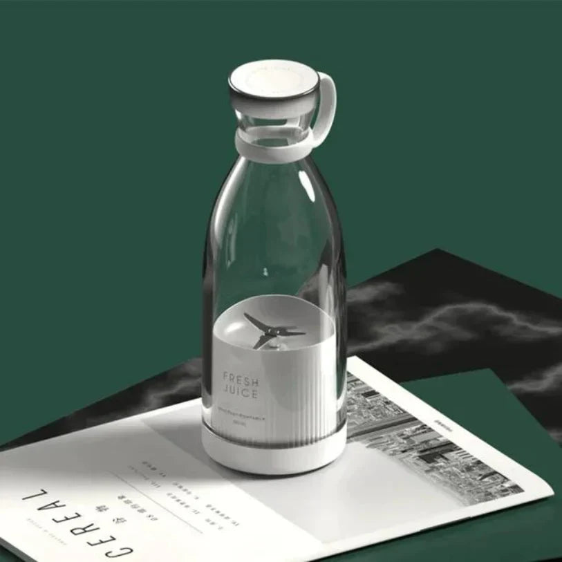 BlendPro - Frullatore Compatto e Portatile per Smoothie