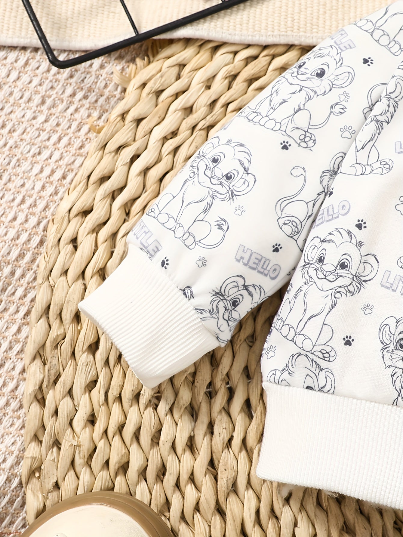 Set Jumpsuit Leone carino – Perfetto per Avventure in Autunno e Inverno