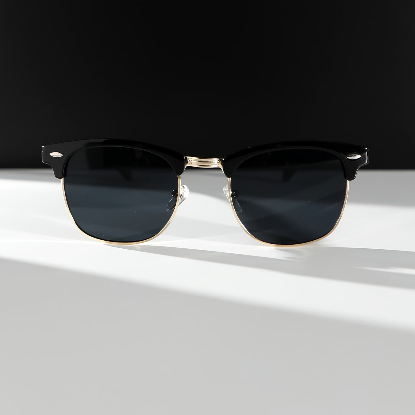 Occhiali da Sole Casual Classici – Trendy e Confortevoli per Ogni Occasione