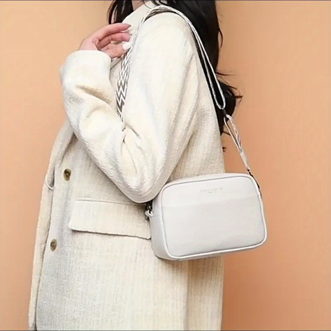 Borsa Crossbody in Vera Pelle – Pratica e Trendy con Cinghia a Chitarra