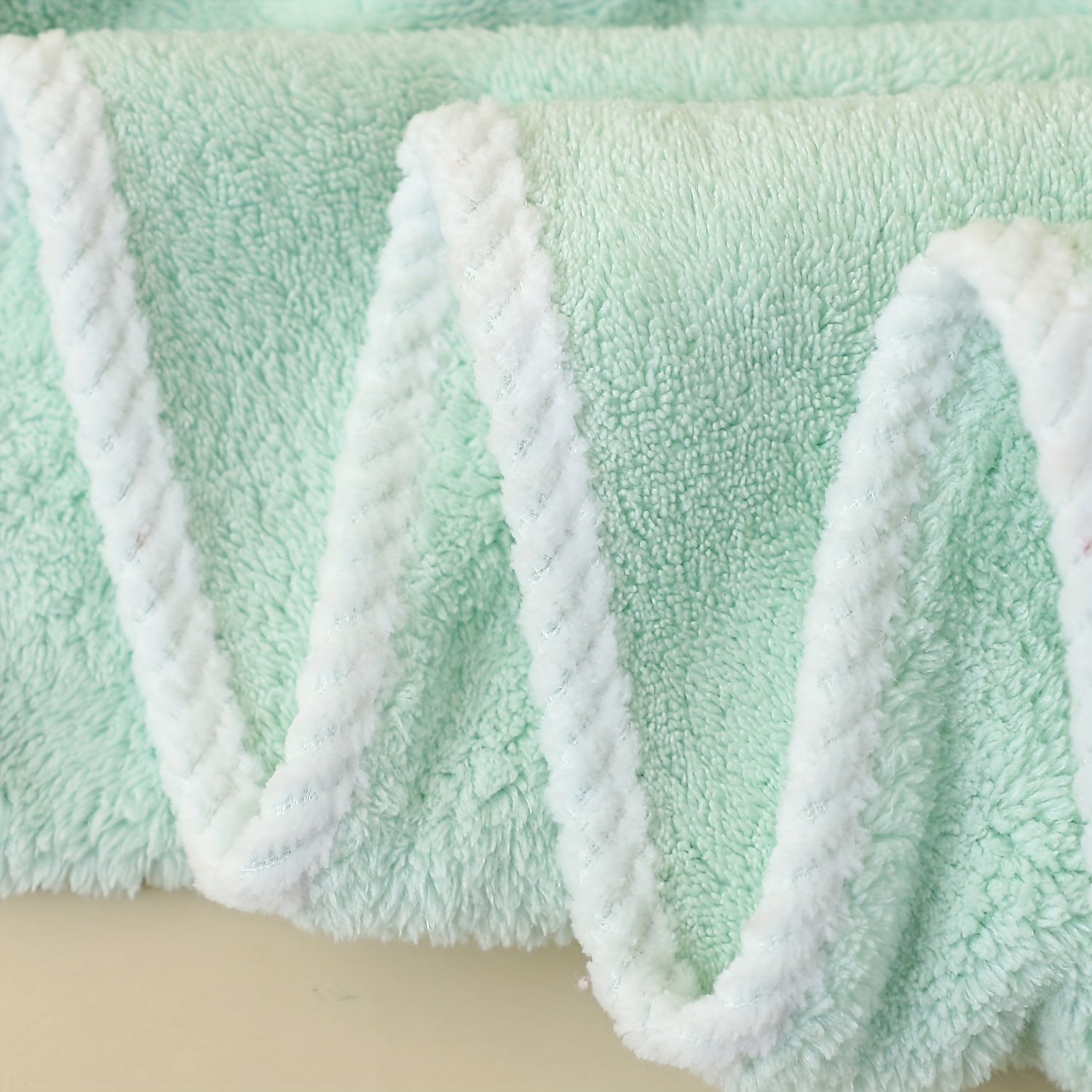 Asciugamano con Cappuccio Morbido per Bambini con Design di Animali - Assorbente e Confortevole