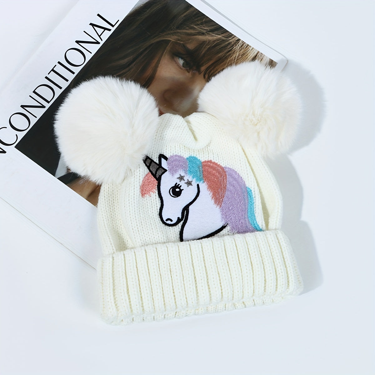 Cappello Unicorno Lila per Bambini - Accogliente e Caldo con Pompon