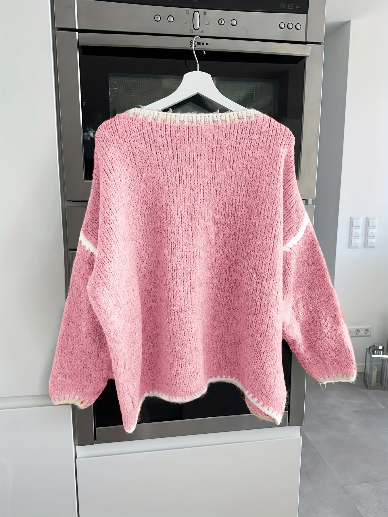 Maglione Off-The-Shoulder a Blocchi di Colore - Casual e Confortevole per Autunno e Inverno