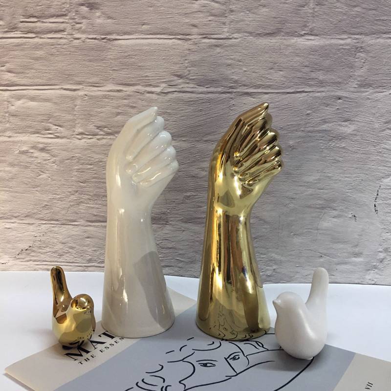 Vaso a Mano Elegante – Creativo e Moderno per Interni Unici