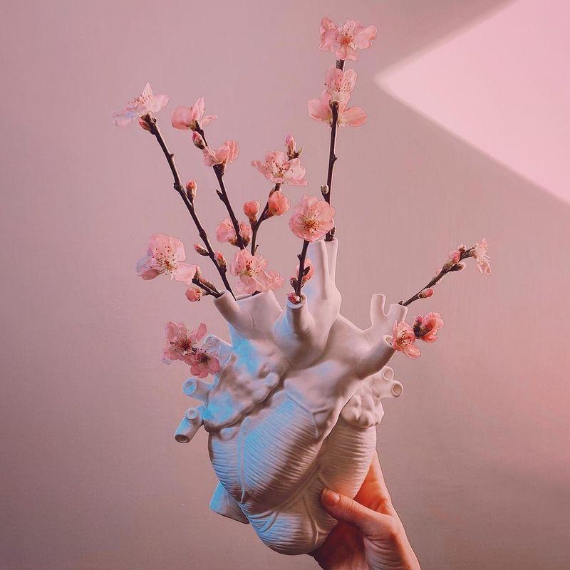 Vaso a Forma di Cuore Creativo – Artistico e Stile per Ogni Interno