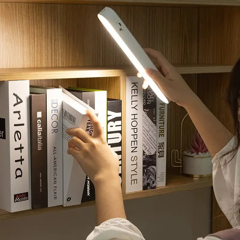 Lampada LED Ricaricabile Senza Fili - Regolabile e Dimmerabile