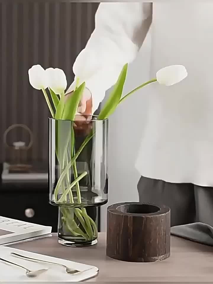 Vaso di Vetro di Lusso con Base in Legno - Elegante e Moderno