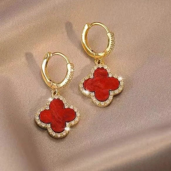 Orecchini a Forma di Quadrifoglio – Eleganti e Senza Tempo