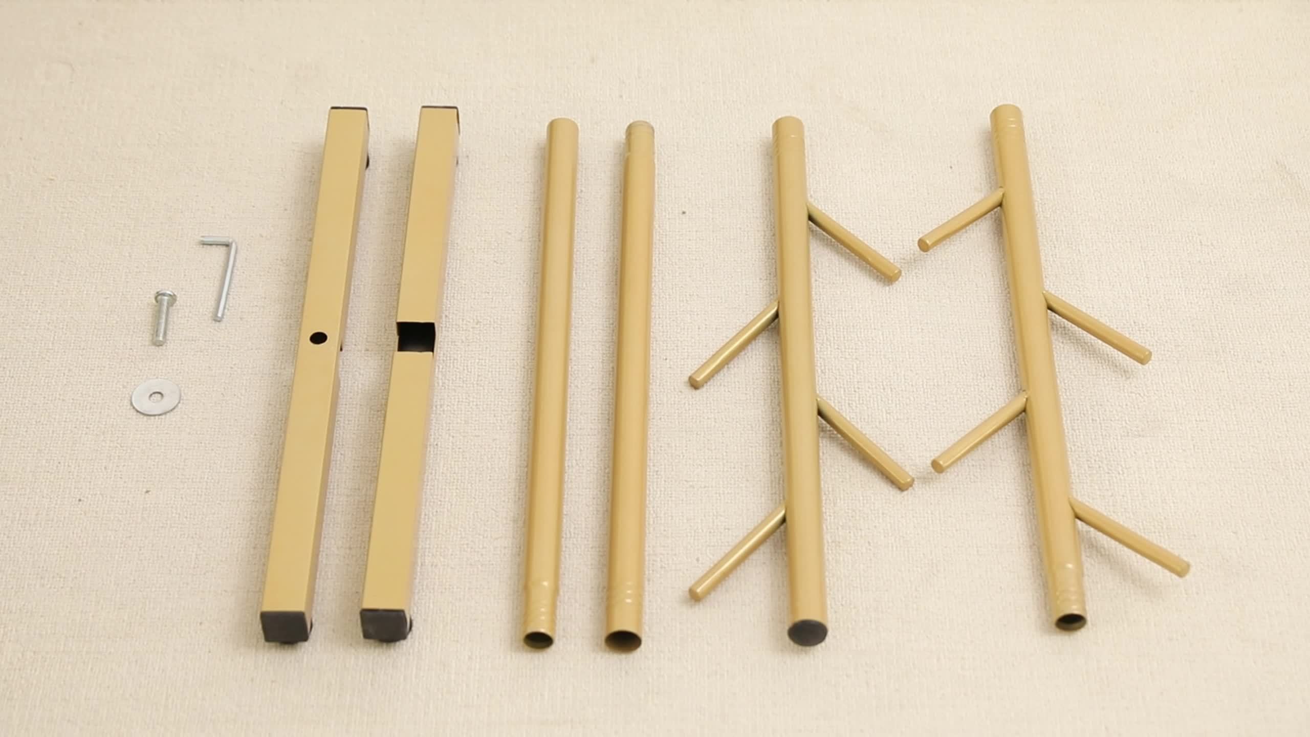 Attaccapanni di Metallo in Stile Ramo – Funzionale e Stilosamente per Ogni Interno