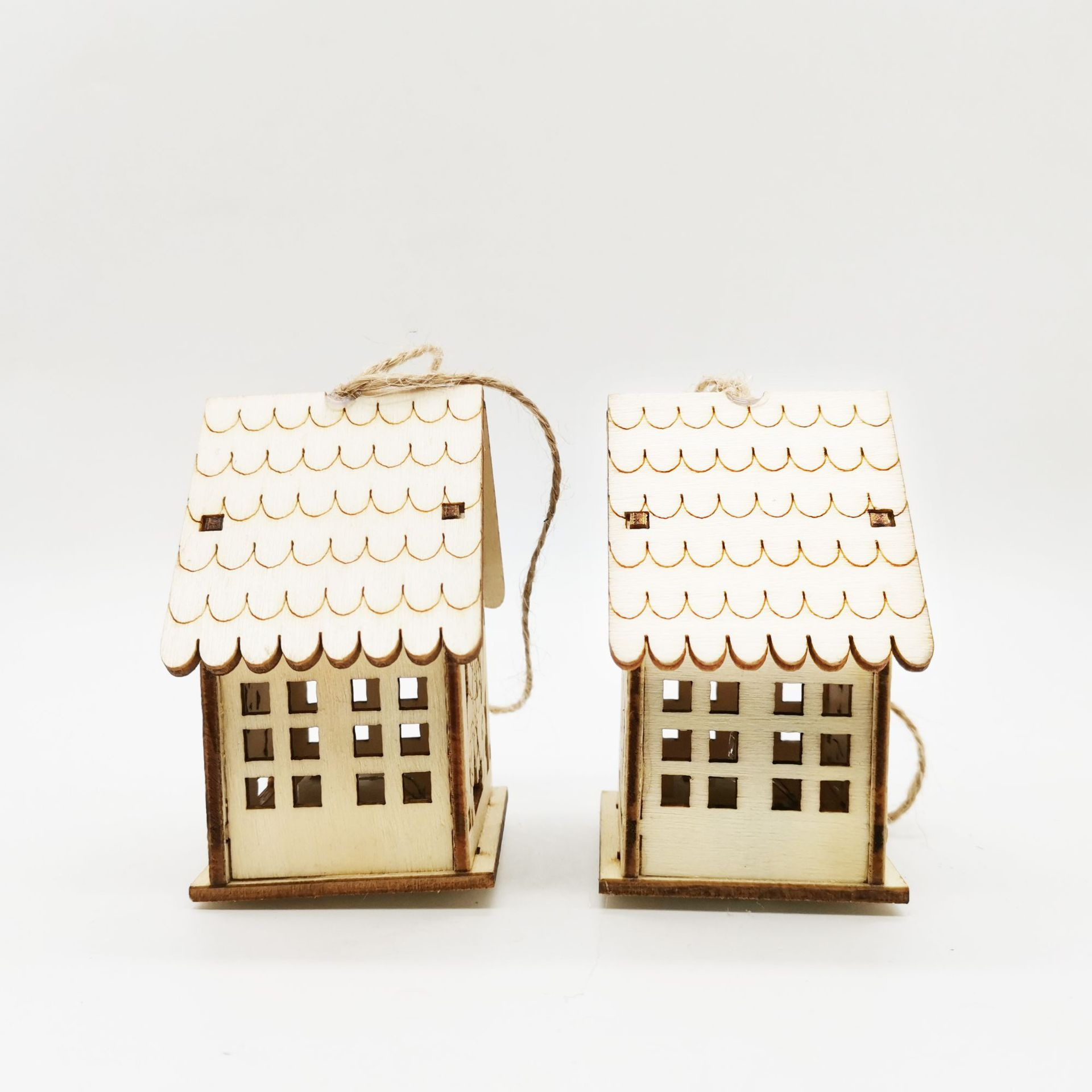 Set di Decorazioni Natalizie in Legno – Magica e Suggestiva