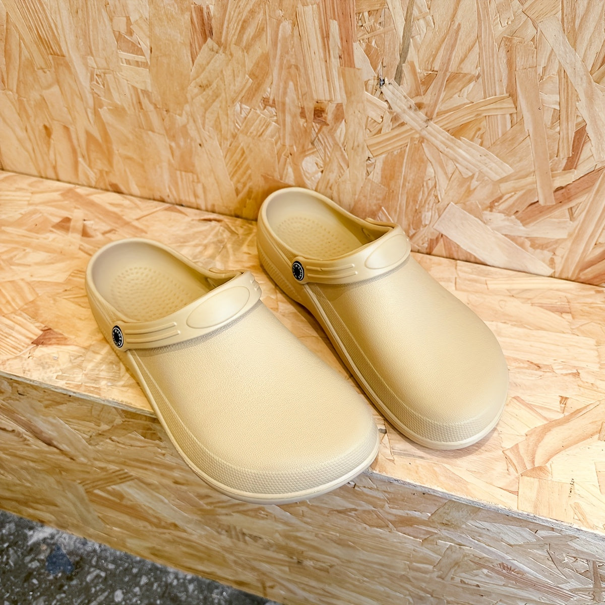 Zoccoli Antiscivolo da Giardino e Lavoro per Uomini – Comodi Infradito per Ogni Stagione