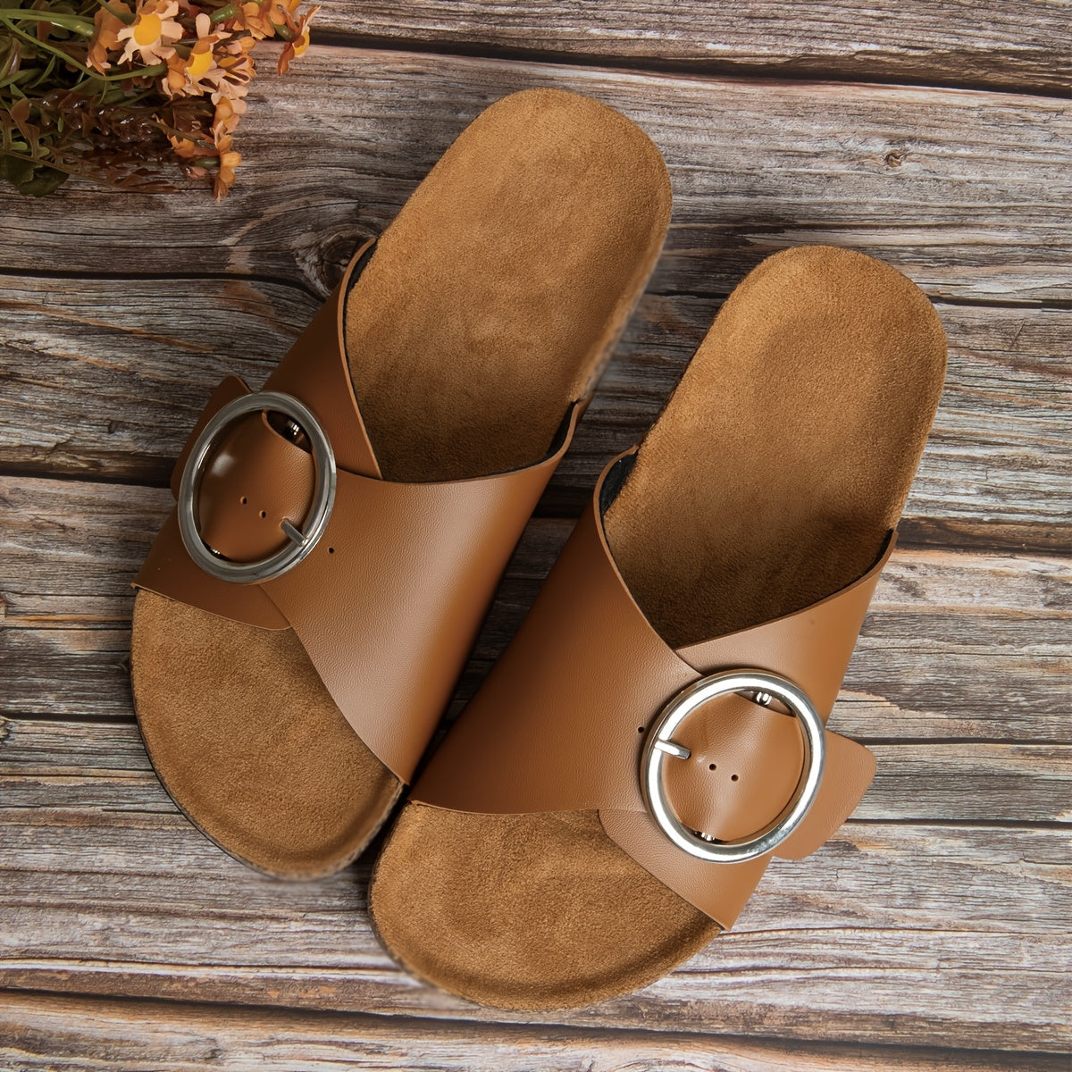 Sandali da Donna Moderni con Fibbia Metallica – Confortevoli e Stilosissimi per Ogni Stagione