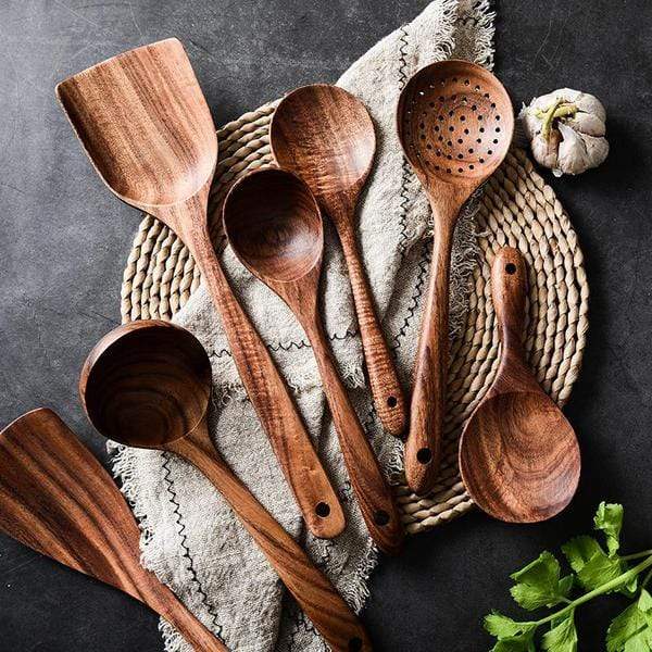 Set di Cucina in Legno Naturale – Cucinare in Modo Sostenibile e Stile
