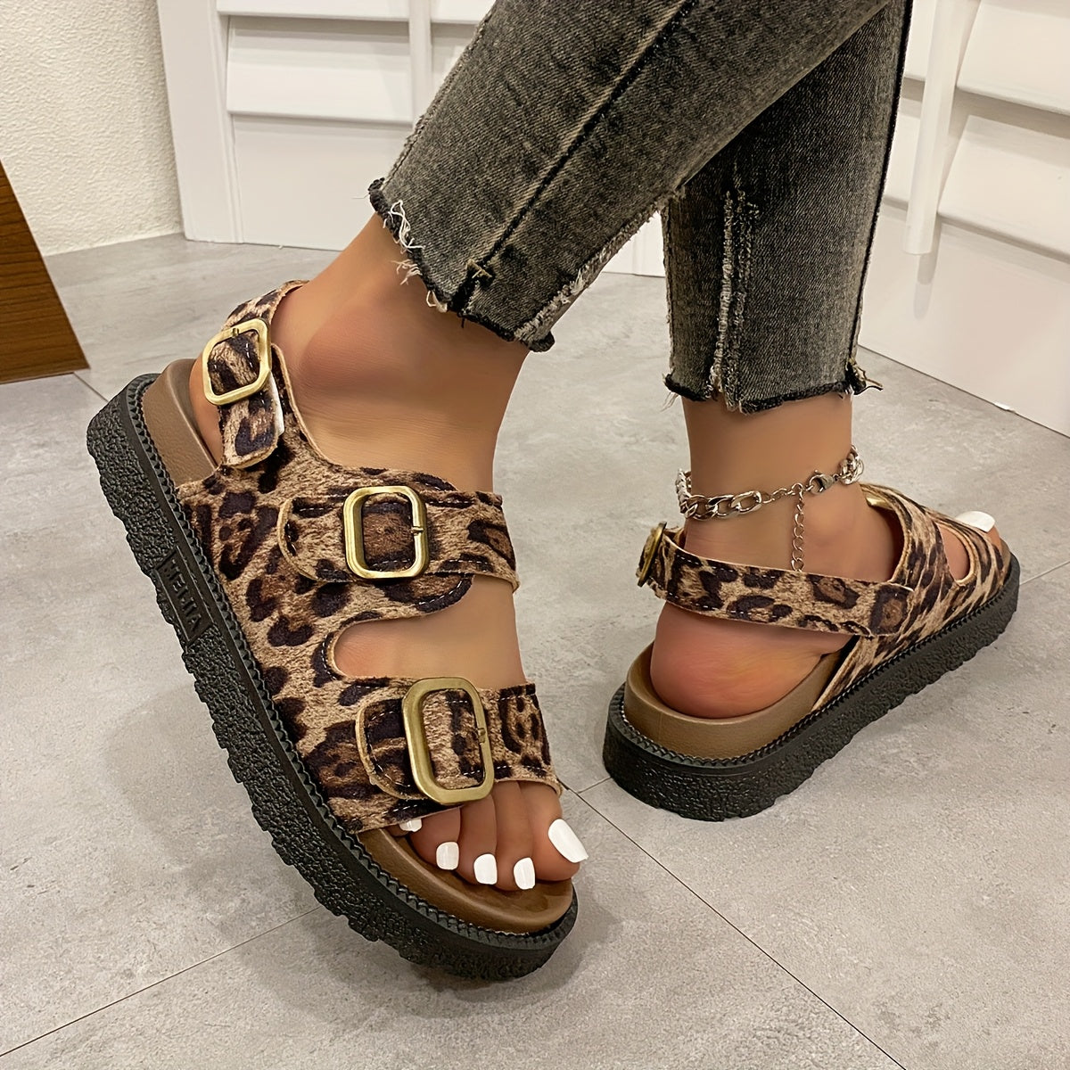 Sandali Donna alla Moda con Piattaforma e Stampa Leopardo – Comfort e Stile in Uno